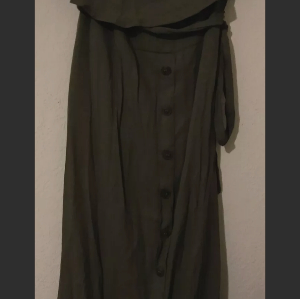 Woman's Sleeveless Pencil Dress